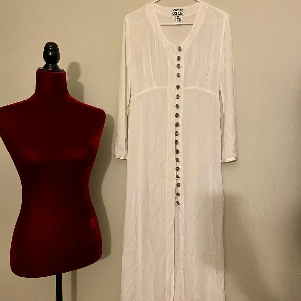 Vintage Out of Xile White Maxi Dress Size 2 Made in England Viscose Button Boho - Picture 3 of 4